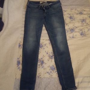 Hollister low rise Jean leggings